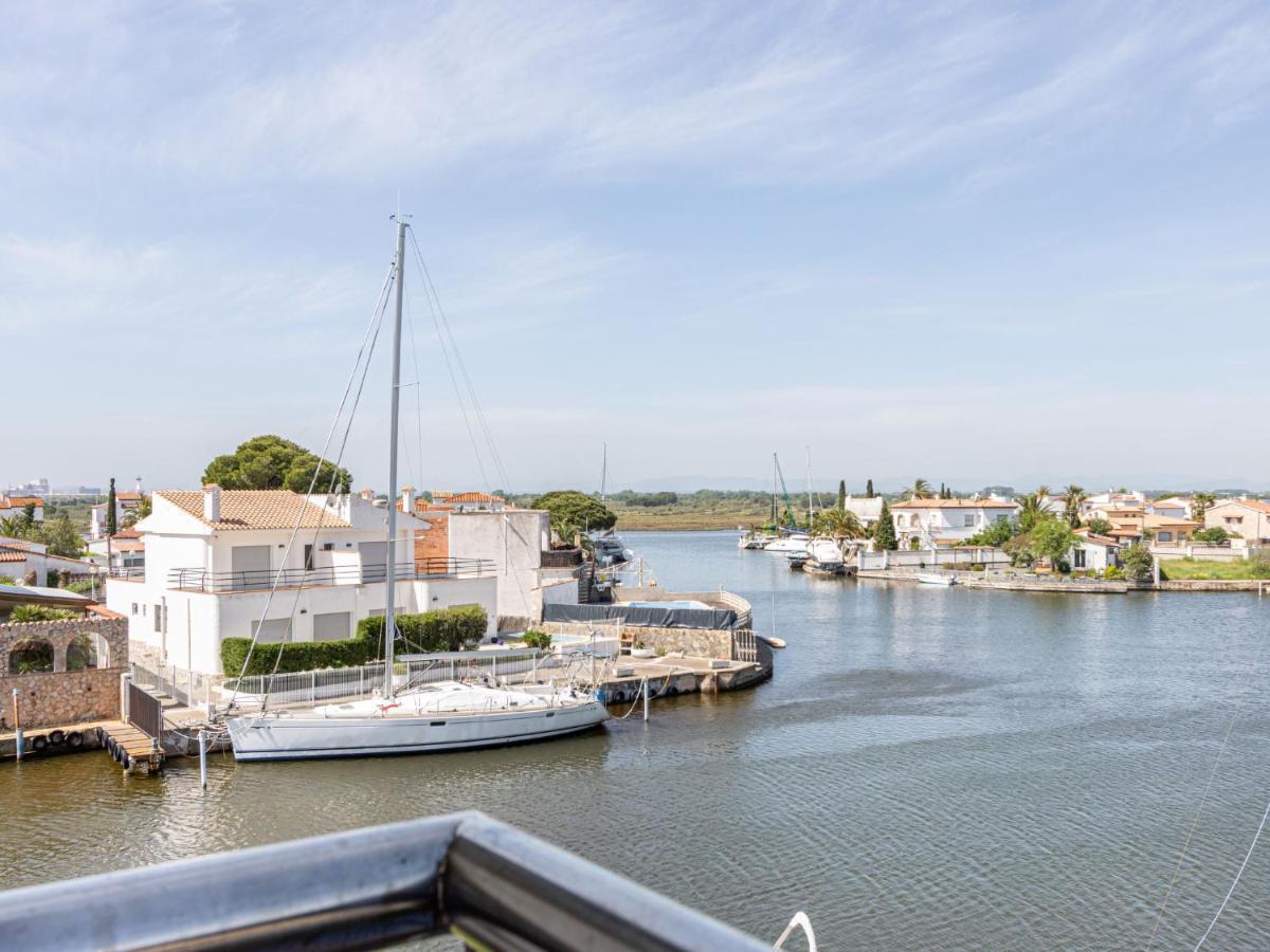 Cap Mestral By Interhome Roses
